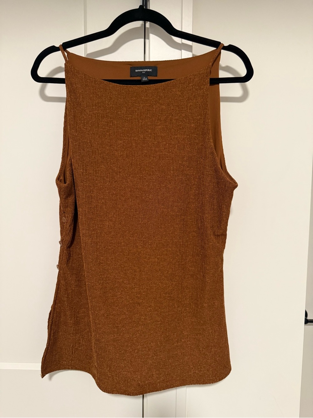 Banana Republic Rust Brown Knit Sleeveless Top with Button Side Slits - Picture 2 of 4